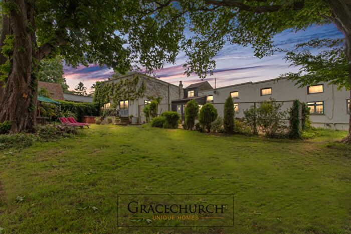 4 Bedroom Detached House For Sale In Old Park Ride, Goffs Oak, EN7