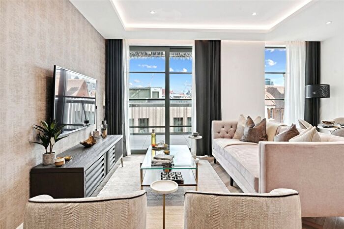 1 Bedroom Flat For Sale In Brigade Court, Southwark Bridge Road, London, SE1