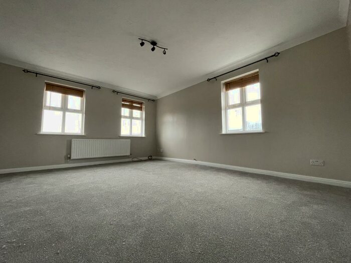 2 Bedroom Flat To Rent In Ledwell, Dickens Heath, Solihull, B90
