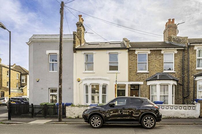 4 Bedroom Terraced House To Rent In Landells Road, East Dulwich, London, SE22