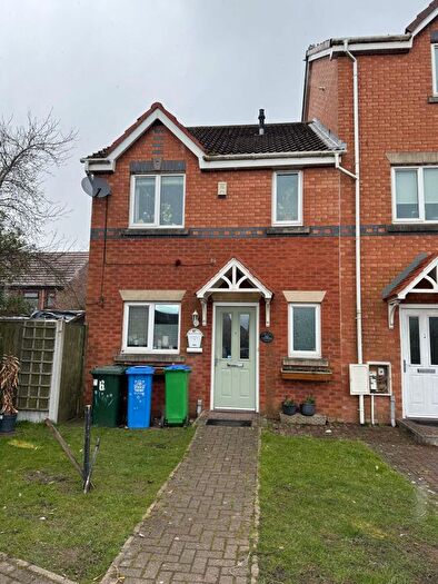 3 Bedroom Terraced House To Rent In Braithwaite Road, Middleton, M24