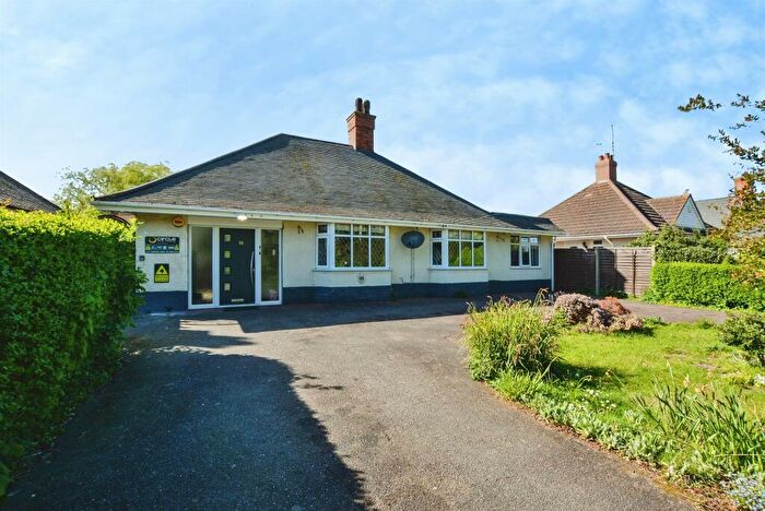 4 Bedroom Detached Bungalow For Sale In Burgh Old Road, Skegness, PE25