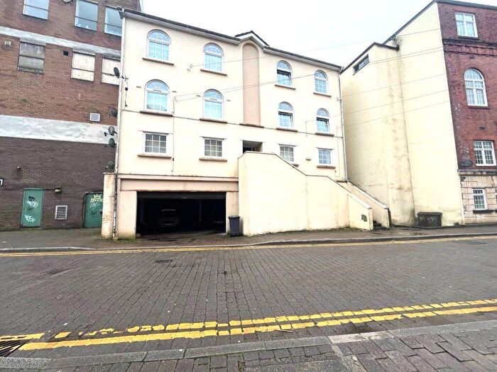 1 Bedroom Flat To Rent In Flat Forge Place, Forge Lane. Pontypool, NP4