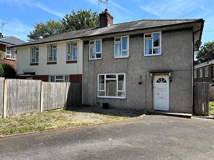 3 Bedroom Semi-Detached House For Sale In Bromfield Grove, Wrexham, LL12