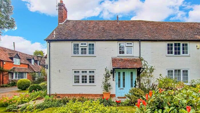 2 Bedroom Terraced House For Sale In Arrow, Alcester, B49