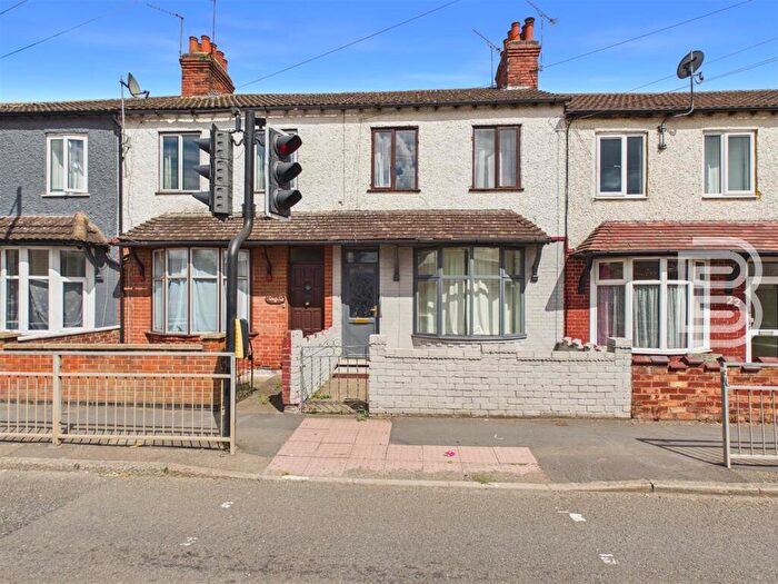 3 Bedroom Terraced House For Sale In Boughton Road, Rugby, CV21