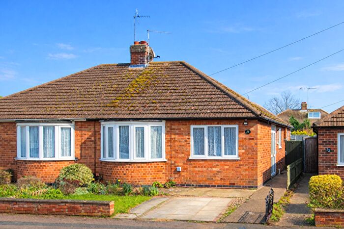 3 Bedroom Bungalow To Rent In Tann Road, Finedon, Wellingborough, NN9