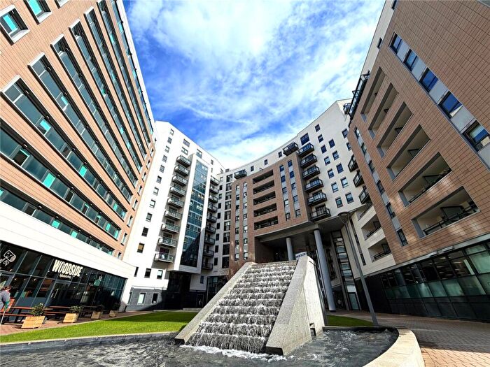 1 Bedroom Apartment For Sale In Gateway North, Crown Point Road, Leeds, LS9