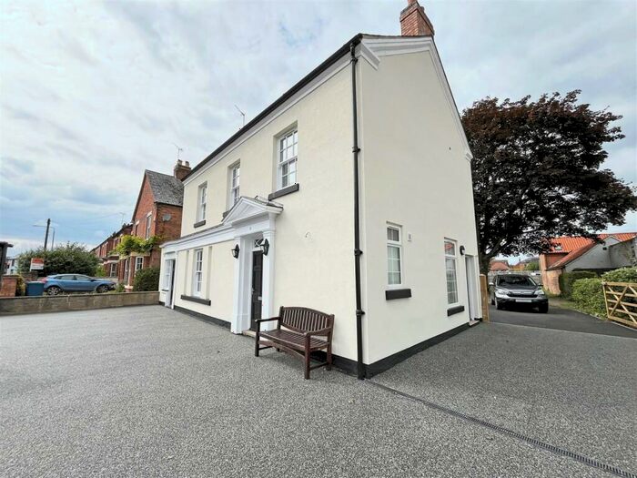 2 Bedroom Maisonette To Rent In Long Acre, Bingham, Nottingham, NG13