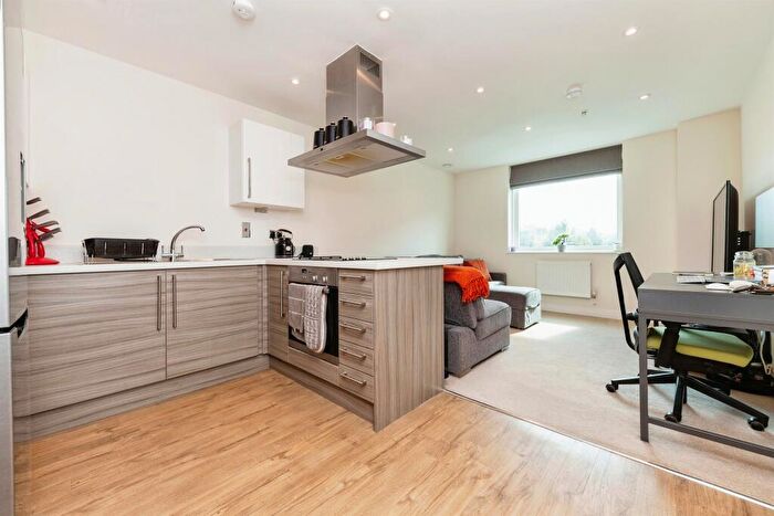 1 Bedroom Apartment For Sale In Bessemer Road, Welwyn Garden City, AL7