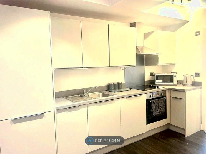 1 Bedroom Flat To Rent In , Cheam, Sutton, SM2