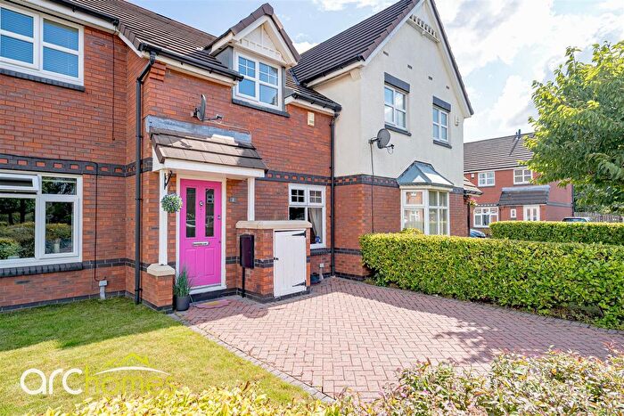 2 Bedroom Mews For Sale In Halstead Grove, Leigh, WN7