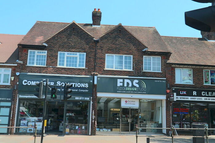 2 Bedroom Apartment To Rent In West Wickham, BR4