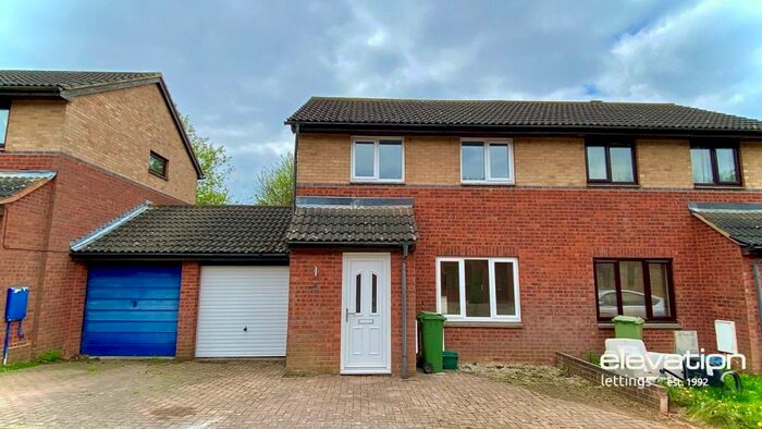 3 Bedroom House To Rent In Brayton Court, Shenley Lodge, Milton Keynes, MK5