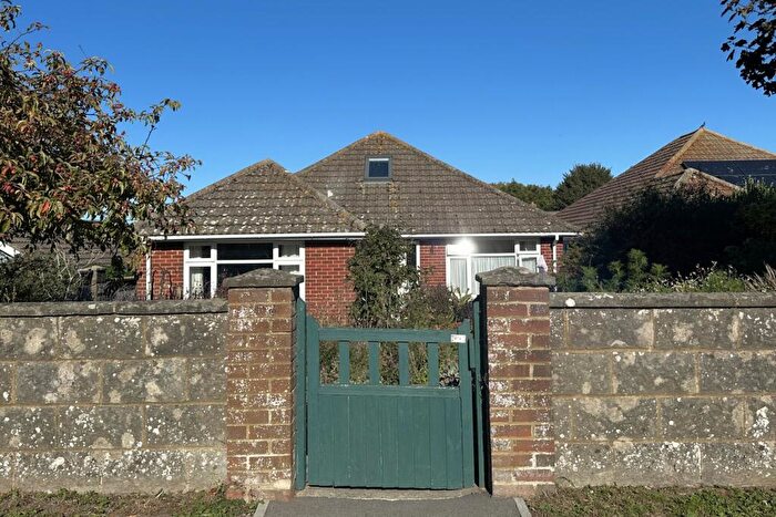 3 Bedroom Detached Bungalow For Sale In Vicarage Lane, Sholden, CT14