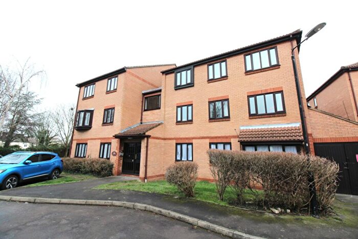 1 Bedroom Apartment To Rent In Marwell Close, RM1