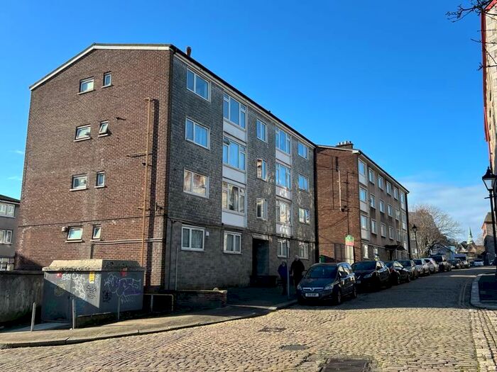 3 Bedroom Flat To Rent In Woolster Court, Plymouth, PL4