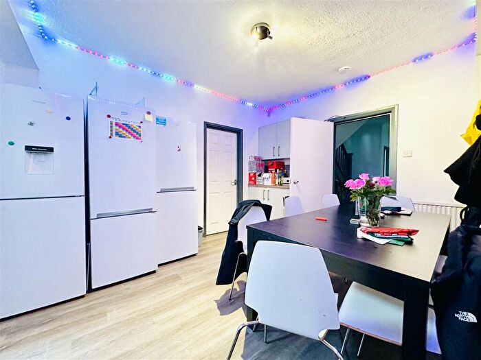 9 Bedroom House To Rent In Derby Road, Nottingham, NG7