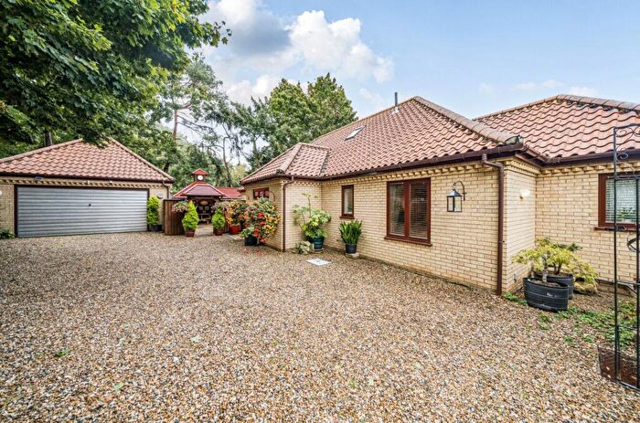 4 Bedroom Detached Bungalow For Sale In Nunnery Place, Thetford, IP24