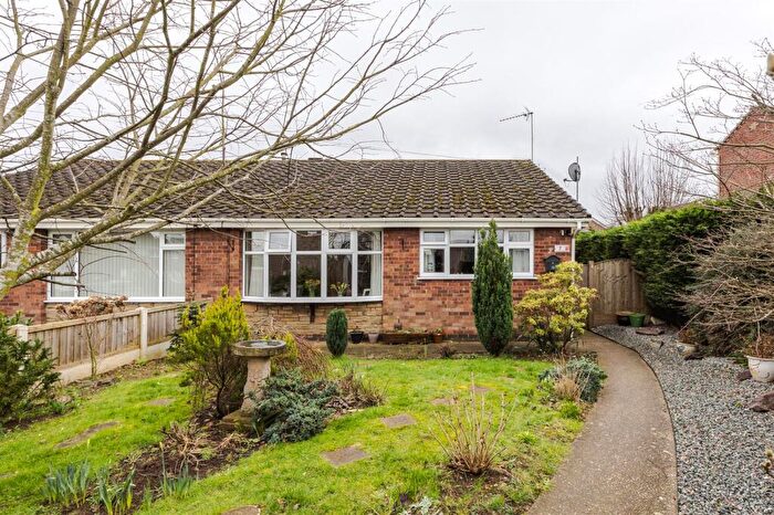 2 Bedroom Semi-Detached Bungalow For Sale In Oundle Close, Scunthorpe, DN16