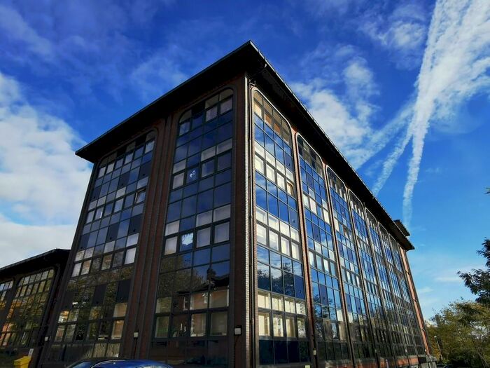 1 Bedroom Apartment To Rent In Millbrook Road East, Southampton, SO15