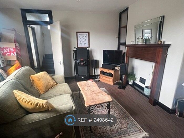 1 Bedroom Flat To Rent In Stonegate Road, Leeds, LS6