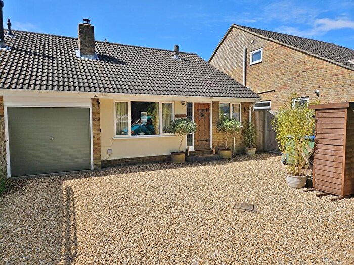 2 Bedroom Semi-Detached Bungalow For Sale In Malvern Avenue, Fareham, PO14