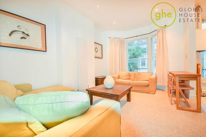 2 Bedroom Flat To Rent In Kellett Road, Brixton, London, SW2