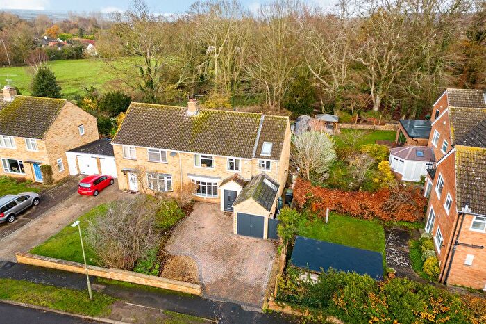 4 Bedroom Semi Detached House For Sale In The Park, Cumnor, OX2