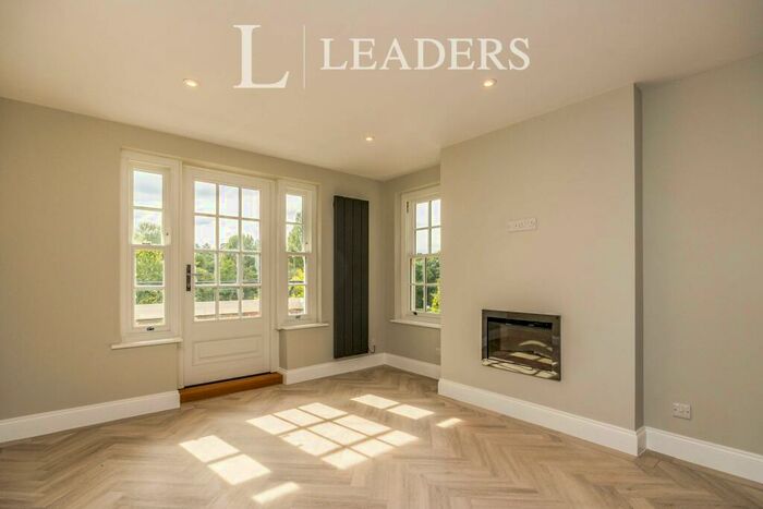 3 Bedroom Apartment To Rent In Quarry Street, Guildford, GU1