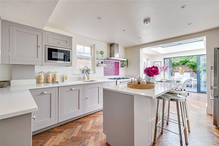 4 Bedroom Terraced House For Sale In Acfold Road, Parsons Green, London, SW6