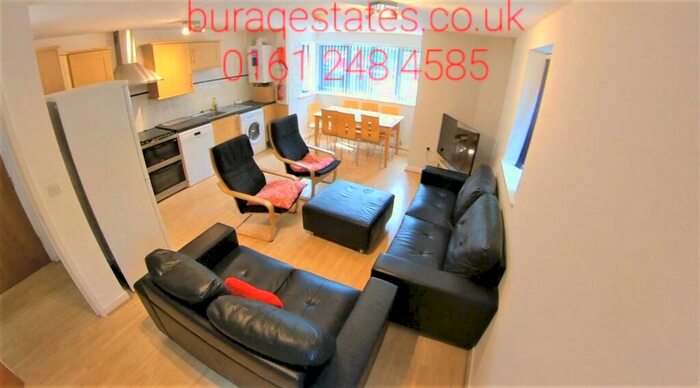 12 Bedroom Apartment To Rent In Ladybarn Lane, Fallowfield, M14