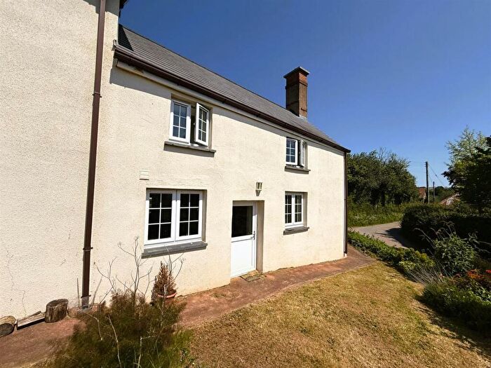 1 Bedroom Semi-Detached House To Rent In Chevithorne, Tiverton, EX16