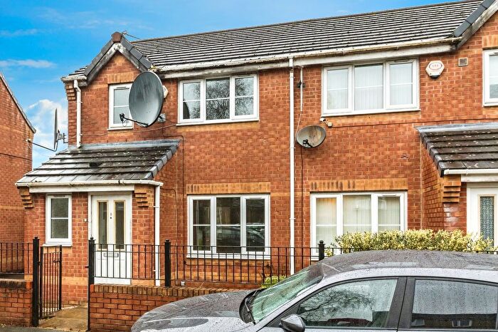 3 Bedroom Semi-Detached House For Sale In Fairy Lane, Manchester, M8
