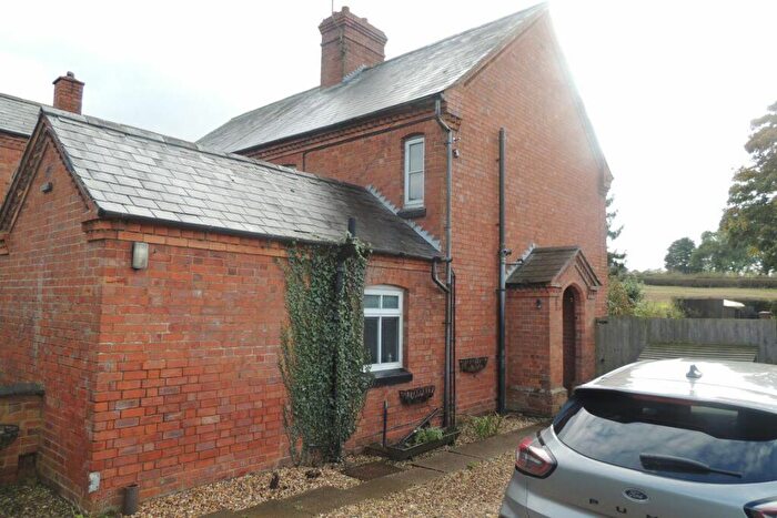 3 Bedroom House To Rent In Brockhall, NN7