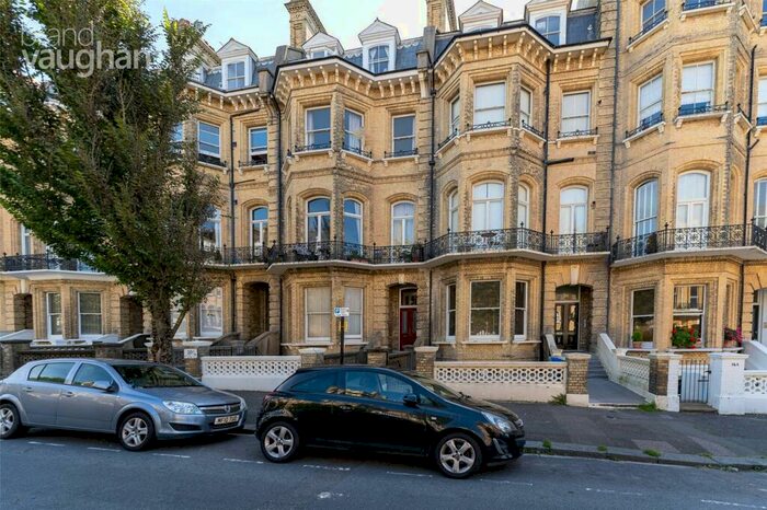 Flat To Rent In First Avenue, Hove, East Sussex, BN3