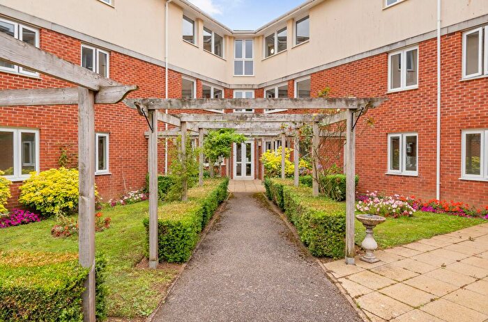 1 Bedroom Flat For Sale In Fisher Street, Paignton, Devon, TQ4