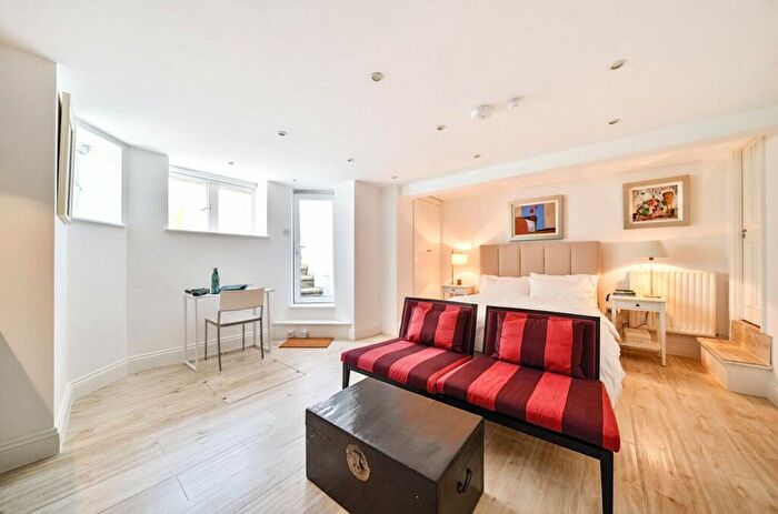 6 Bedroom Terraced House For Sale In Glenloch Road, Belsize Park, London, NW3