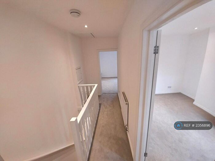1 Bedroom Flat To Rent In Albion Street, Swindon, SN1