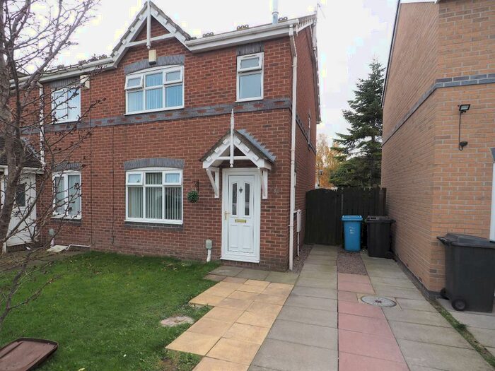 3 Bedroom Semi-Detached House To Rent In Appledore Close, Victoria Dock, Hull, HU9