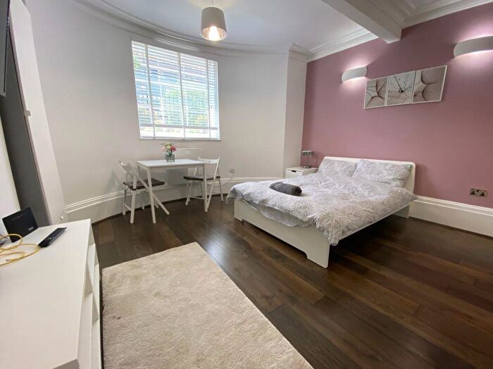 Apartment To Rent In Kings Road, Reading, RG1