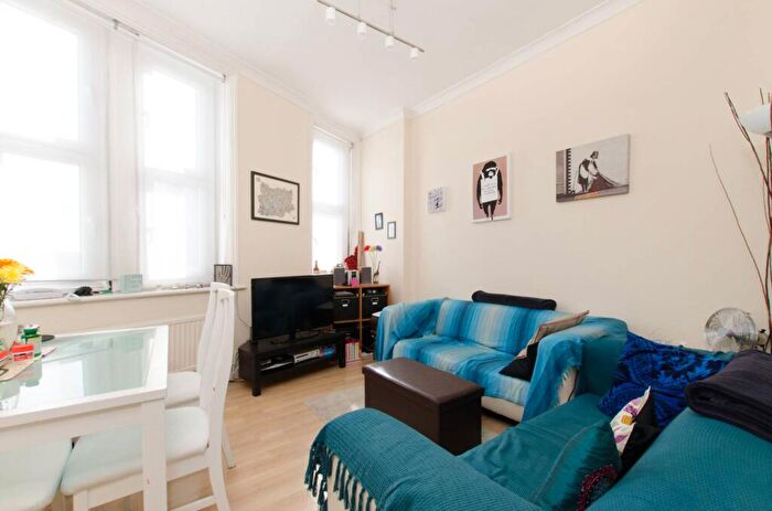 1 Bedroom Flat To Rent In Balham High Road, Balham, London, SW12