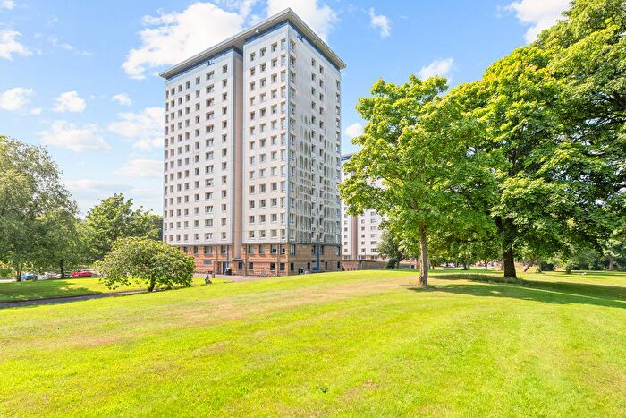 2 Bedroom Flat For Sale In Marshall Tower, Seaton Place, Falkirk, FK1