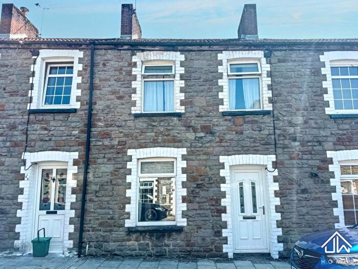 3 Bedroom Property For Sale In Grove Street, Newbridge, NP11