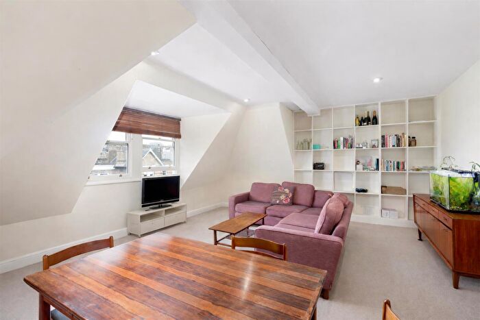 2 Bedroom Flat To Rent In Canfield Gardens, South Hampstead, NW6