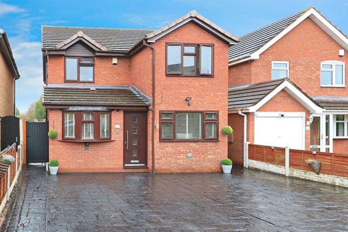 3 Bedroom Detached House For Sale In Mirfield Close, Pendeford, Wolverhampton, WV9