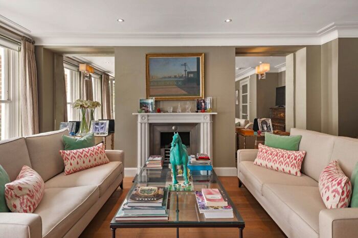 5 Bedroom Terraced House For Sale In Flood Street, London, SW3