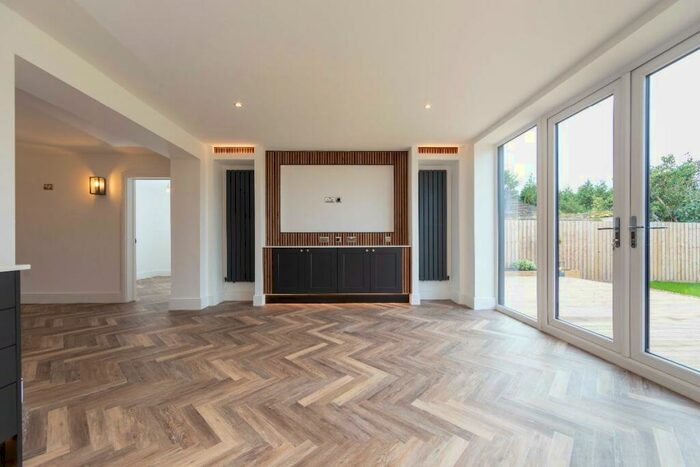 4 Bedroom Bungalow To Rent In Hazeldene, Pentwyn Road, Nelson, Treharris, CF46