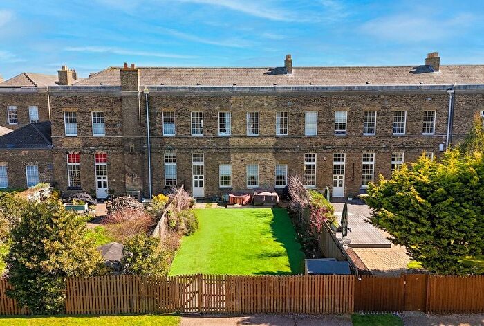 4 Bedroom Terraced House For Sale In The Great Court Royal Naval Hospital, Great Yarmouth, NR30