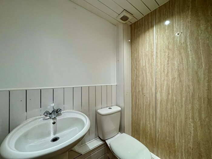Studio To Rent In Elmbank Street, Bellshill, Lanarkshire, ML4